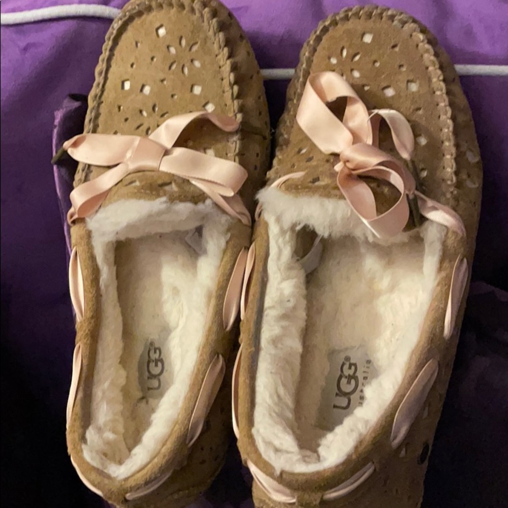 😁Ugg Slippers🍹